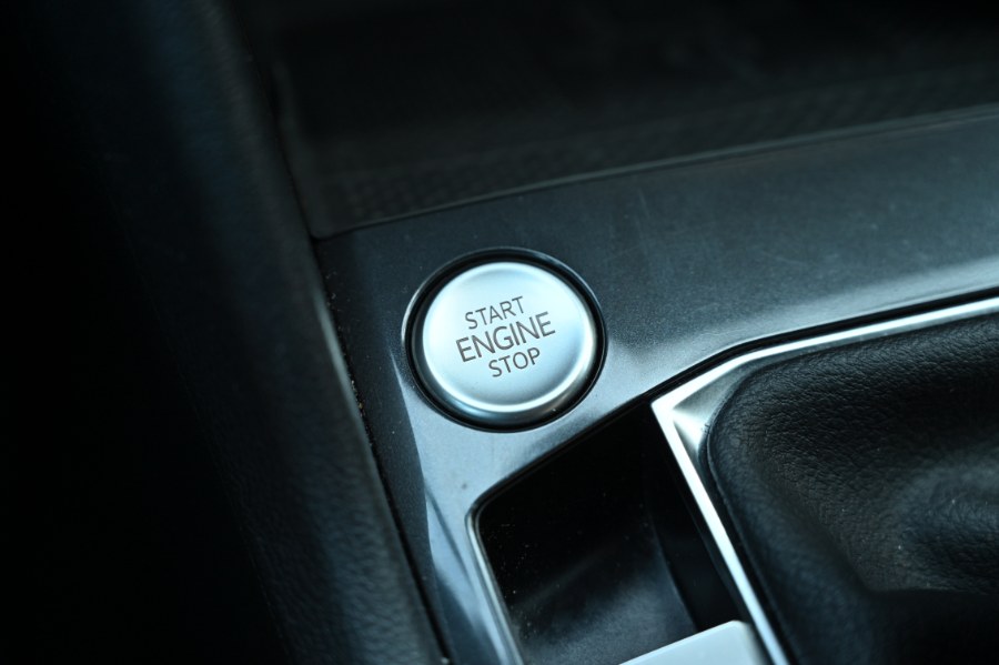 2022 Volkswagen Tiguan 2.0T SE 4MOTION photo