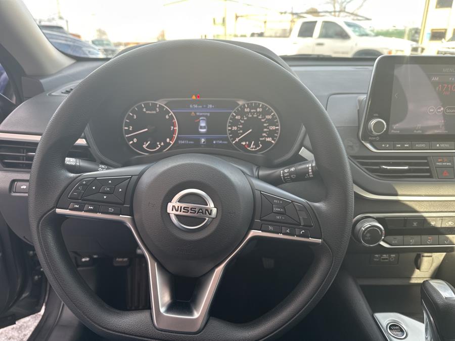 2022 Nissan Altima 2.5 SV photo
