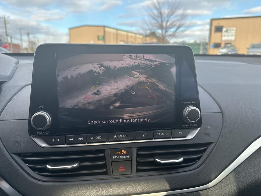 2022 Nissan Altima 2.5 SV photo