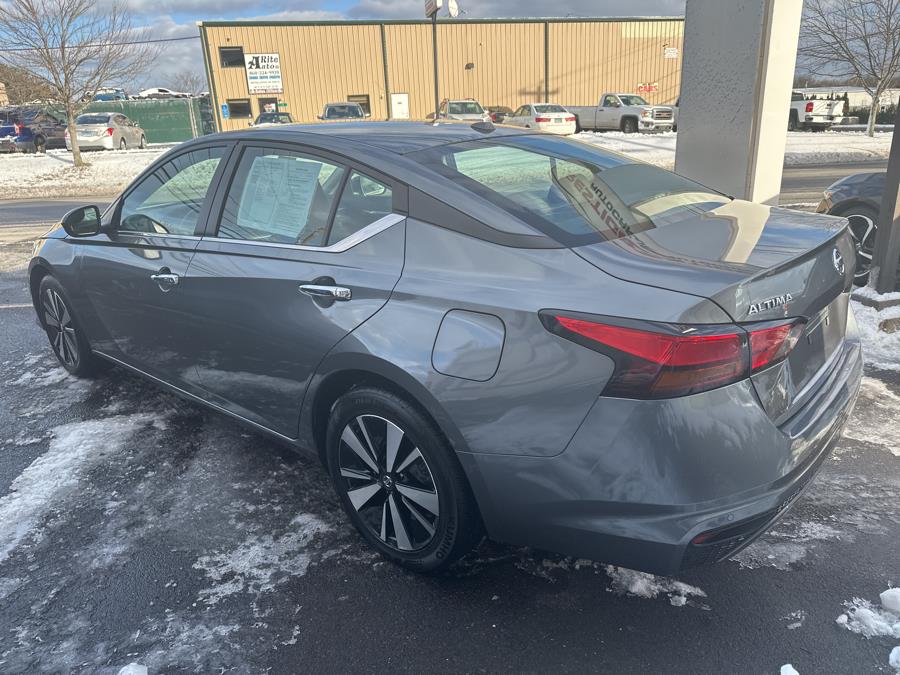 2022 Nissan Altima 2.5 SV photo