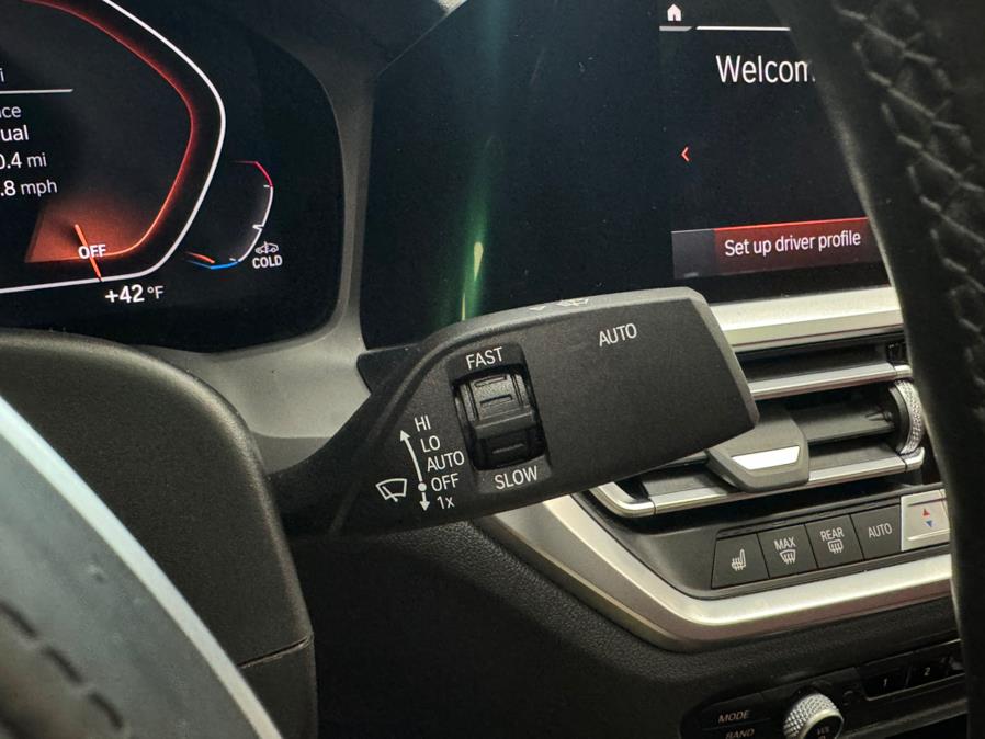2022 BMW 3-Series 330i xDrive Sedan North Americ photo