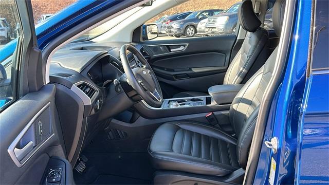 2024 Ford Edge SEL photo