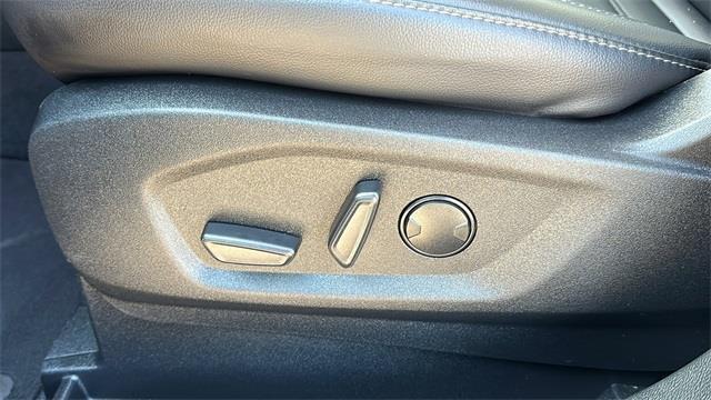 2024 Ford Edge SEL photo