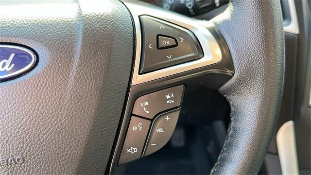 2024 Ford Edge SEL photo