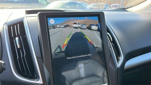 2024 Ford Edge SEL photo