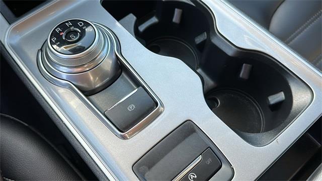 2024 Ford Edge SEL photo