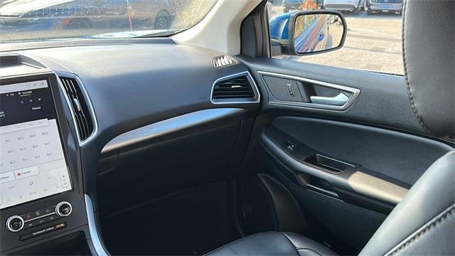 2024 Ford Edge SEL photo