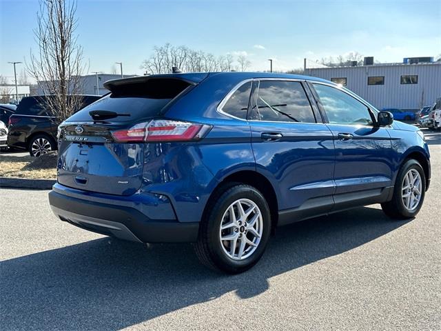 2024 Ford Edge SEL photo