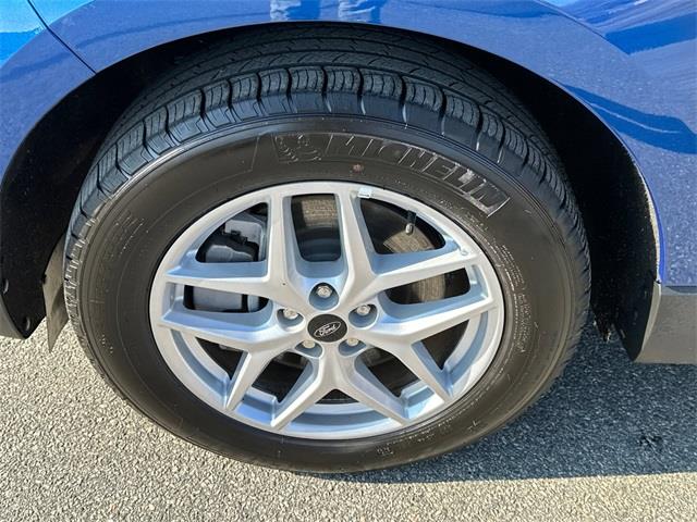 2024 Ford Edge SEL photo