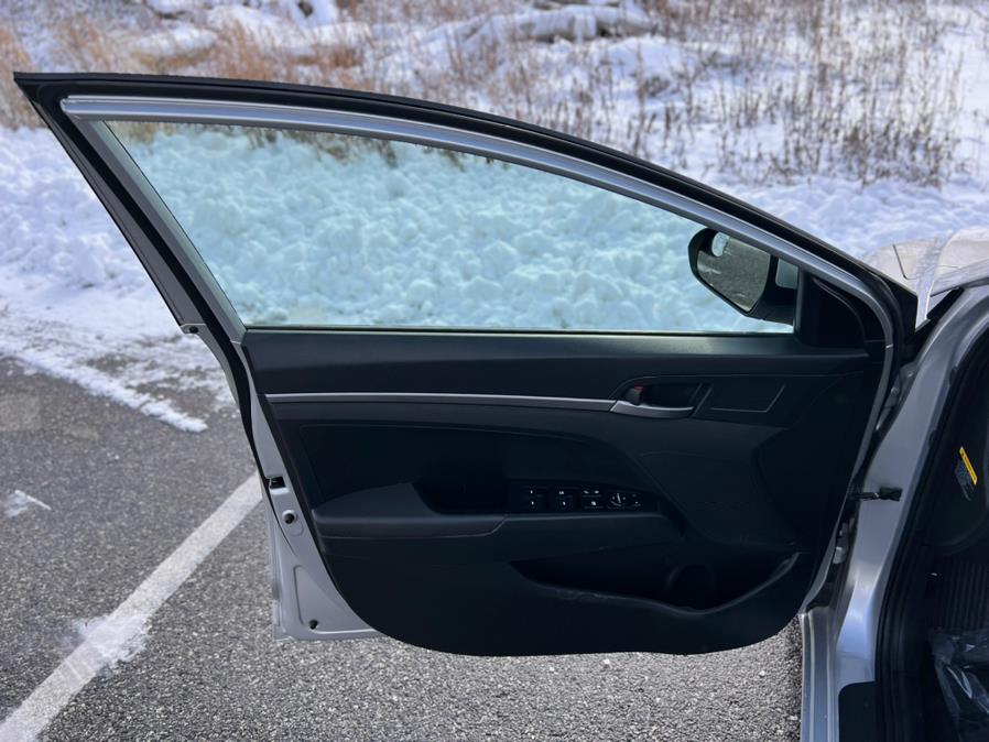 2018 Hyundai Elantra SE 2.0L Auto (Alabama) photo