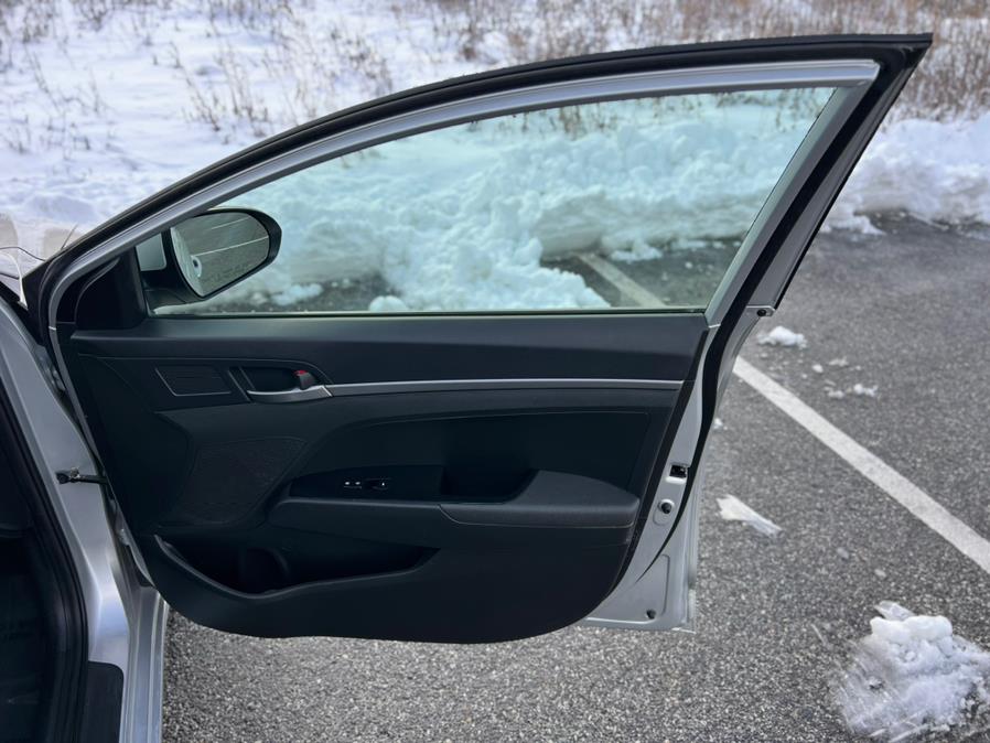2018 Hyundai Elantra SE 2.0L Auto (Alabama) photo