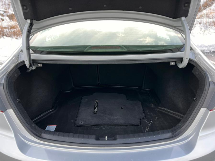 2018 Hyundai Elantra SE 2.0L Auto (Alabama) photo