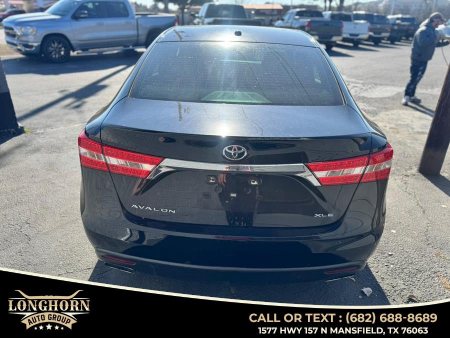 2014 Toyota Avalon XLE photo