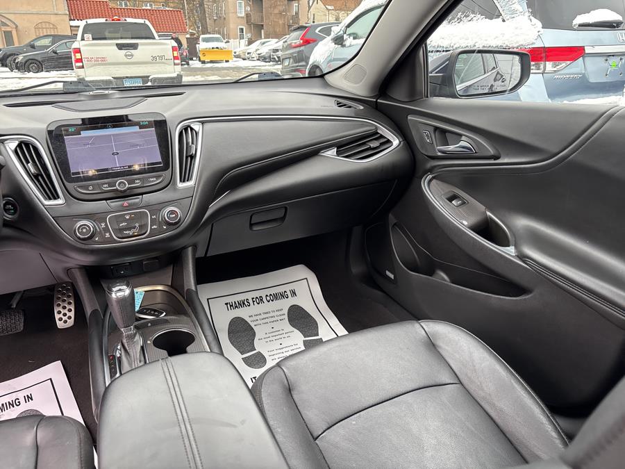 2016 Chevrolet Malibu 4dr Sdn LT w/1LT photo