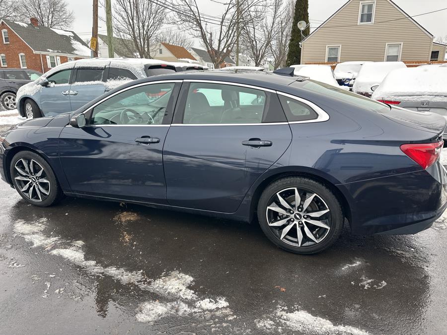 2016 Chevrolet Malibu 4dr Sdn LT w/1LT photo