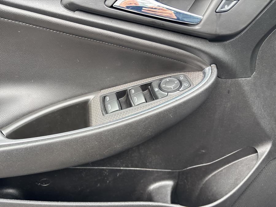 2016 Chevrolet Malibu 4dr Sdn LT w/1LT photo