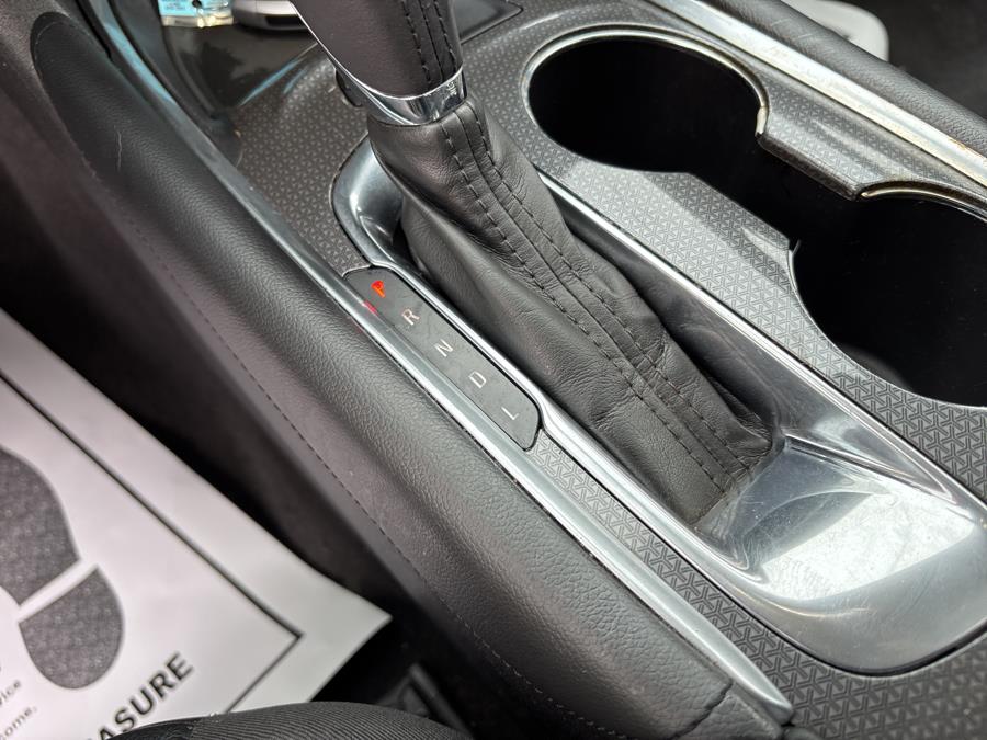 2016 Chevrolet Malibu 4dr Sdn LT w/1LT photo