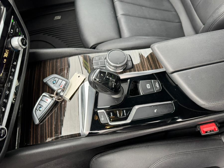 2017 BMW 5-Series 530i xDrive Sedan photo