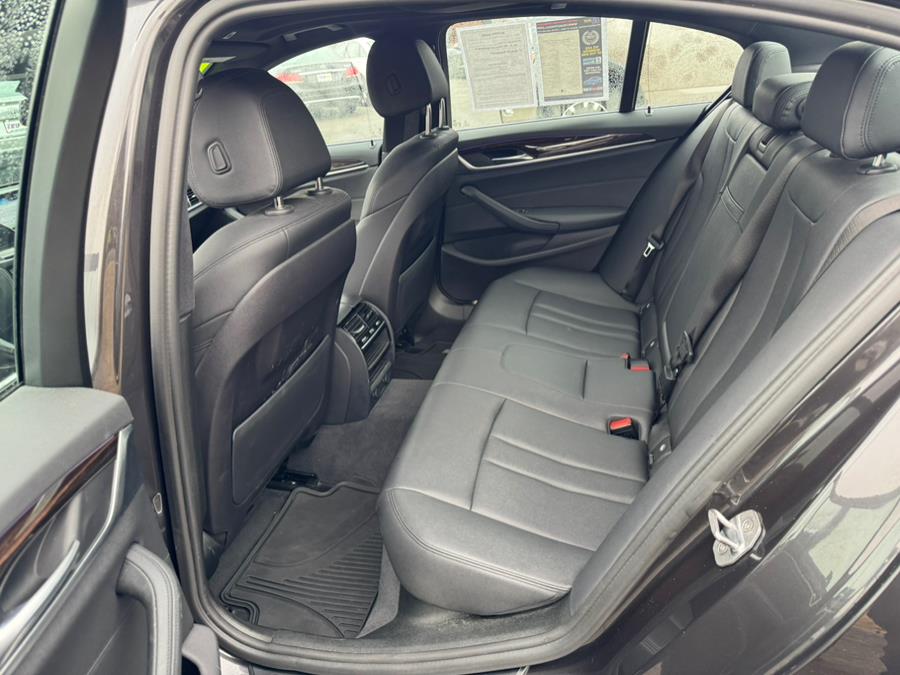 2017 BMW 5-Series 530i xDrive Sedan photo