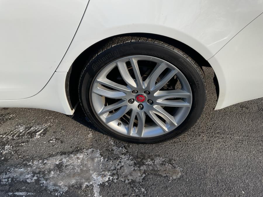 2017 Jaguar XF 35t Prestige AWD photo
