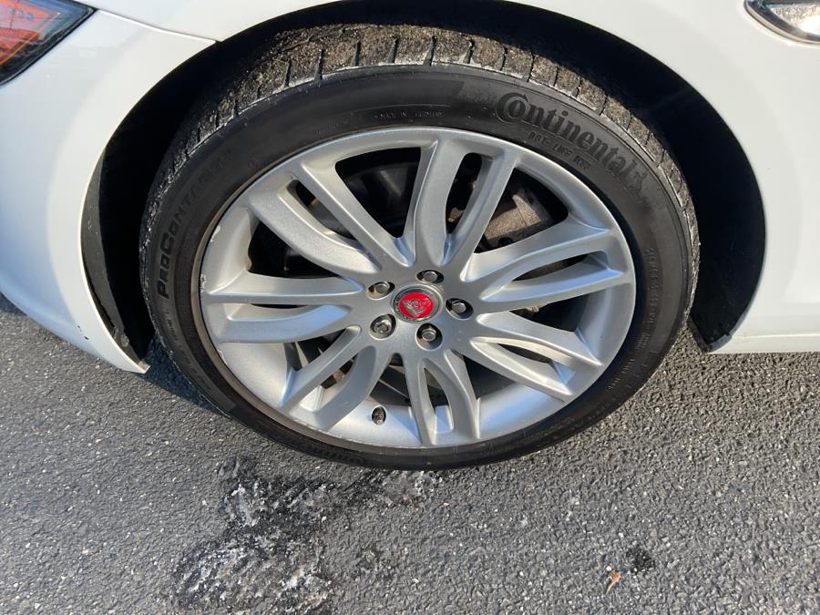 2017 Jaguar XF 35t Prestige AWD photo