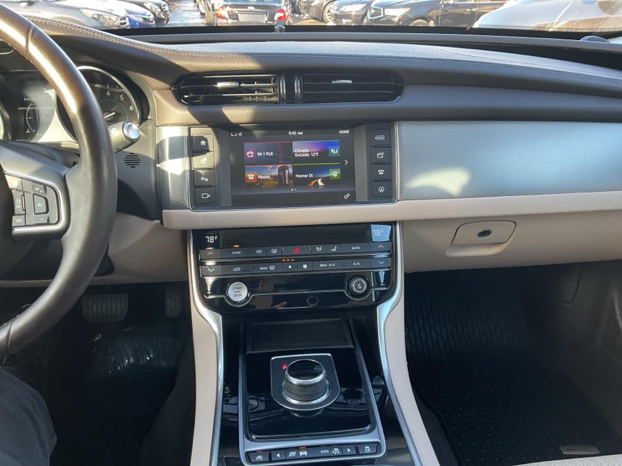 2017 Jaguar XF 35t Prestige AWD photo