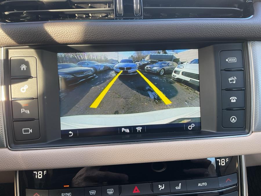 2017 Jaguar XF 35t Prestige AWD photo