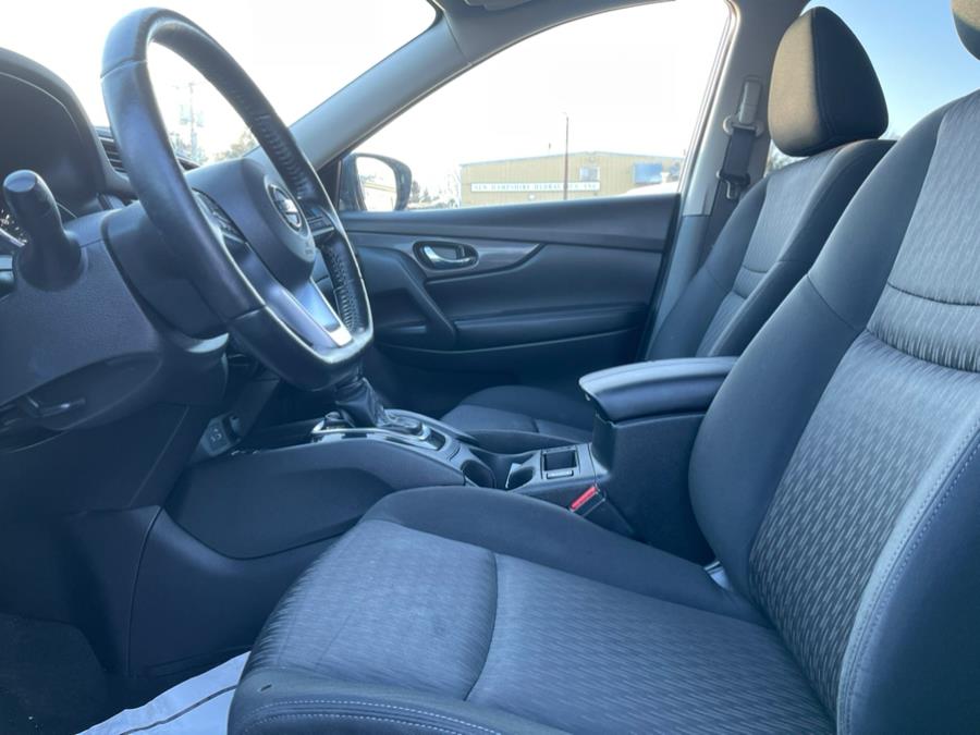 2020 Nissan Rogue AWD SV photo