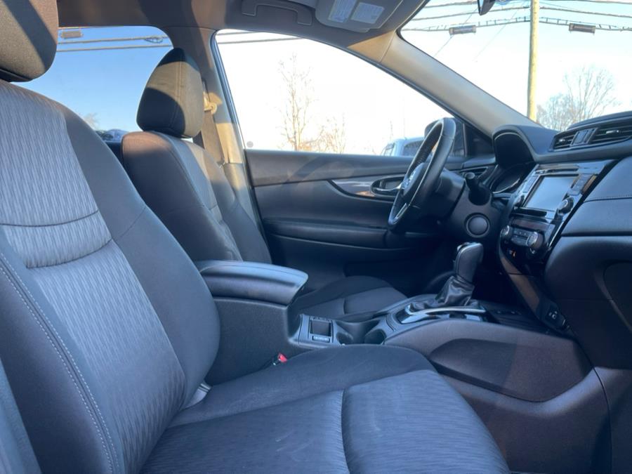 2020 Nissan Rogue AWD SV photo