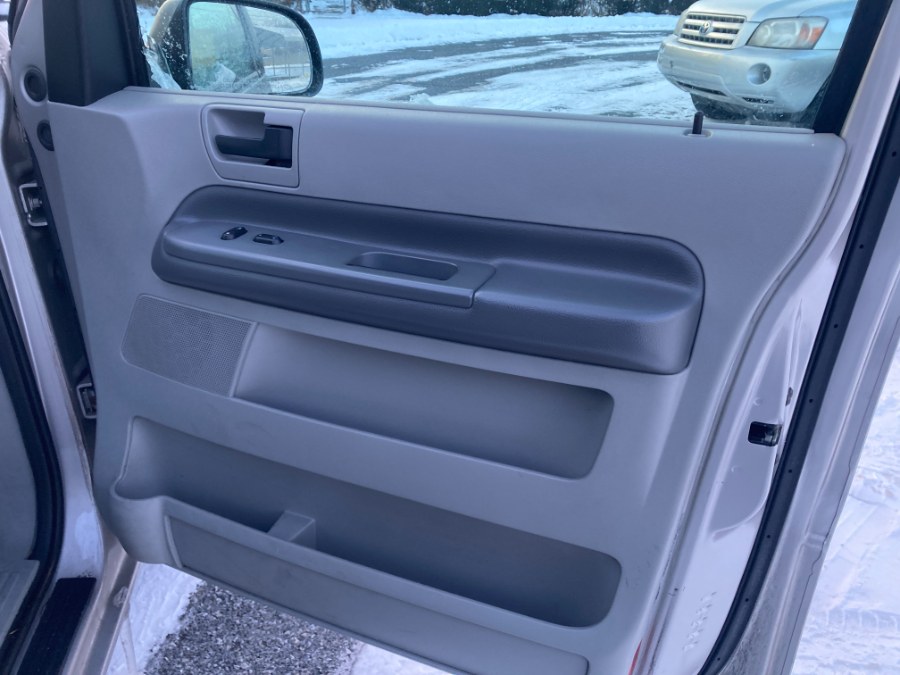 2004 Ford Freestar S photo