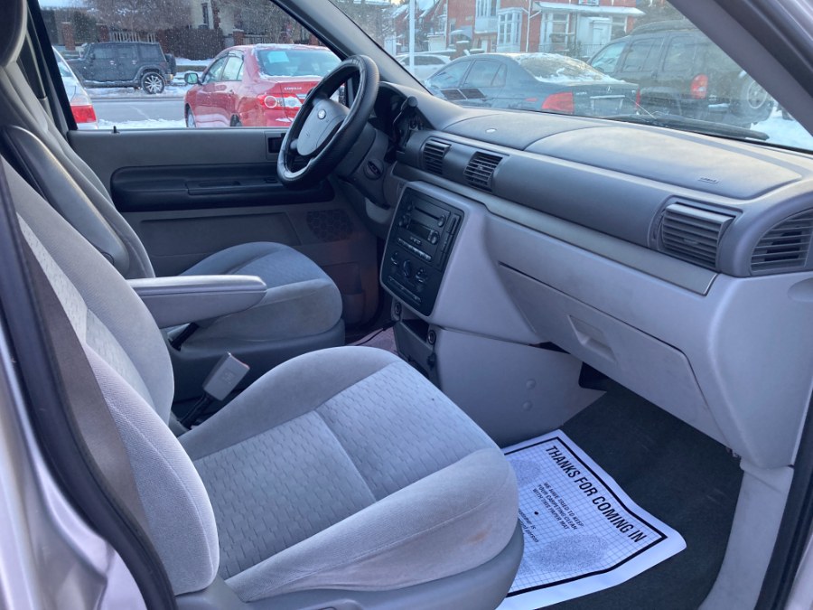 2004 Ford Freestar S photo