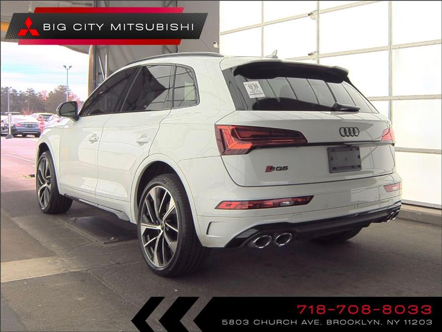 2022 Audi SQ5 Premium Plus photo