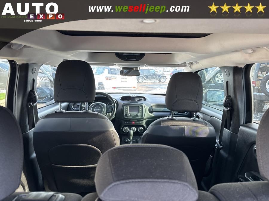 2016 Jeep Renegade 4WD 4dr Latitude photo