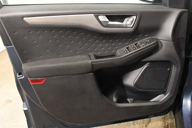 2020 Ford Escape Hybrid SE Sport photo