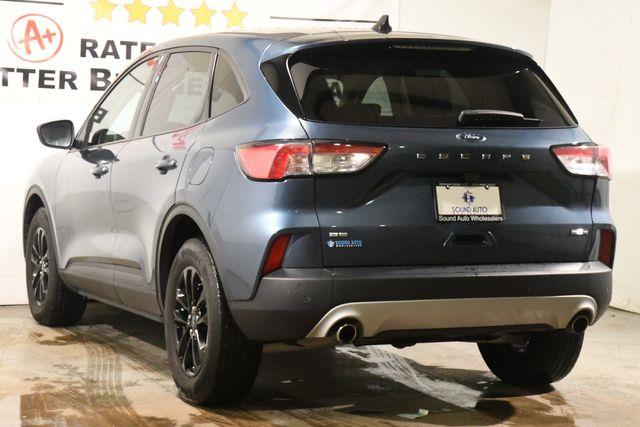 2020 Ford Escape Hybrid SE Sport photo