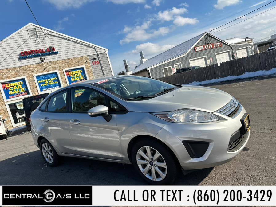2013 Ford Fiesta SE photo