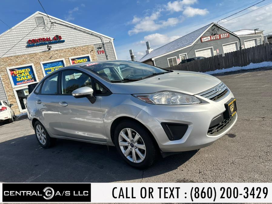 2013 Ford Fiesta SE photo