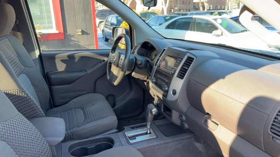 2018 Nissan Frontier King Cab 4x4 SV V6 Auto photo