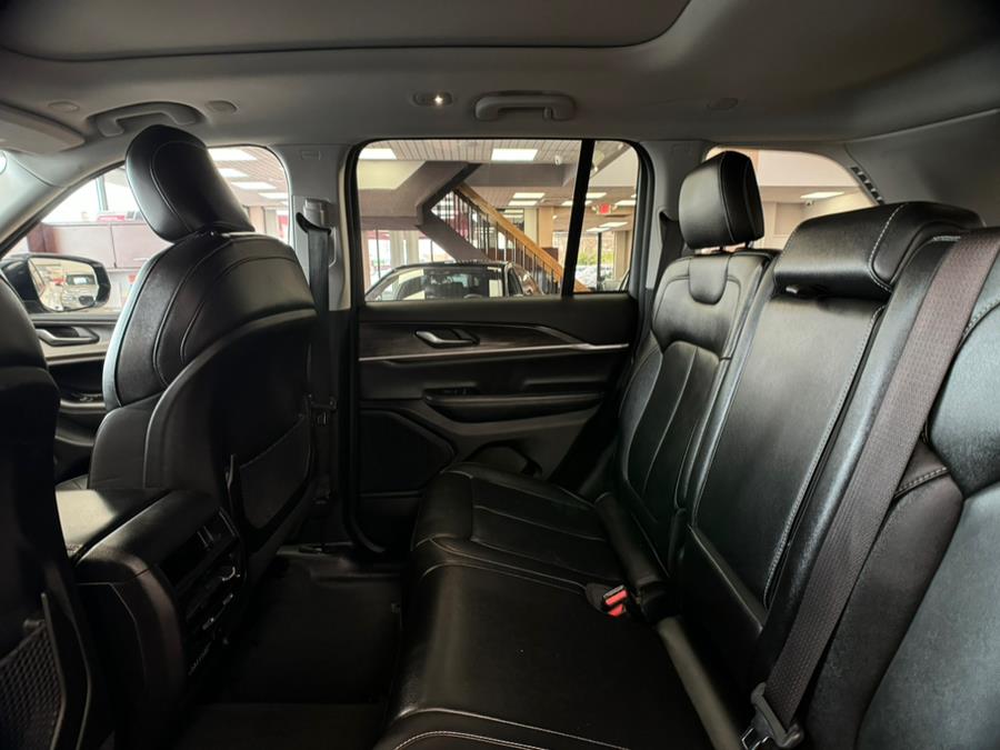 2023 Jeep Grand Cherokee Limited 4x4 photo