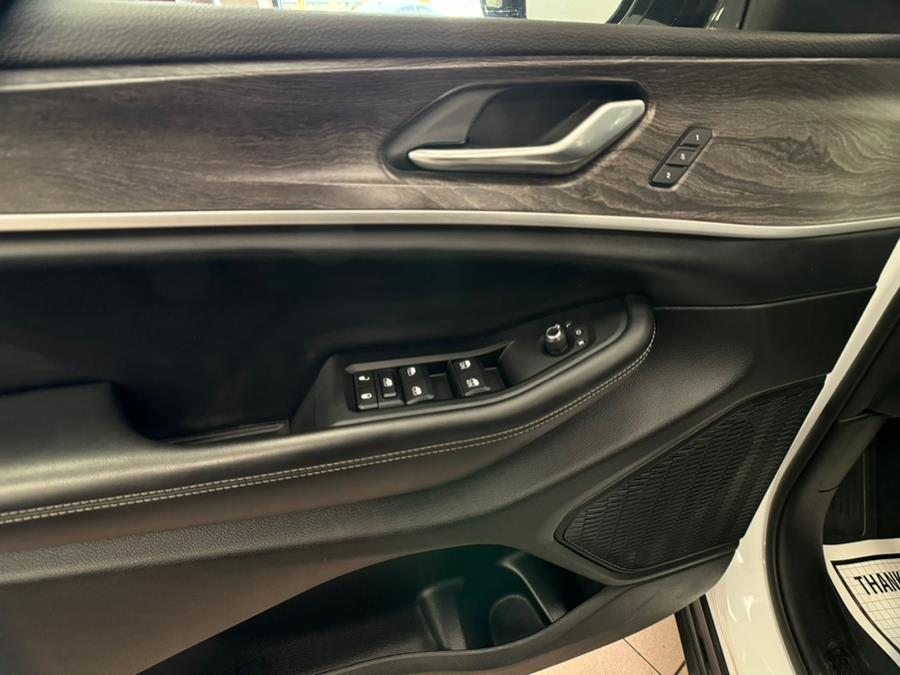 2023 Jeep Grand Cherokee Limited 4x4 photo