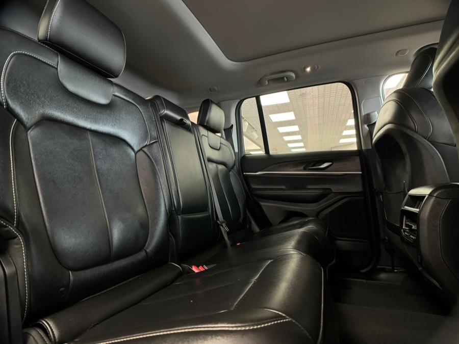 2023 Jeep Grand Cherokee Limited 4x4 photo