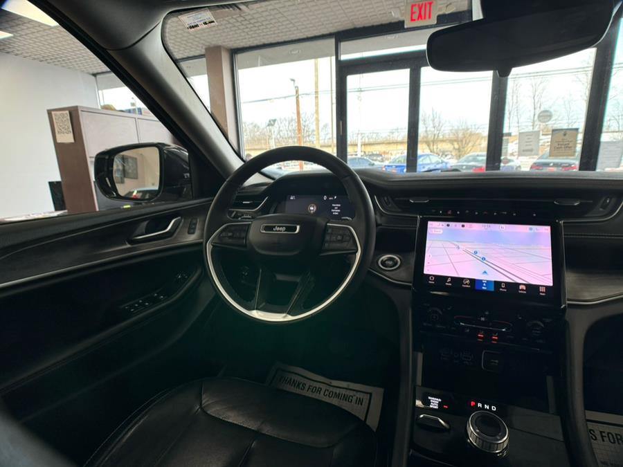 2023 Jeep Grand Cherokee Limited 4x4 photo