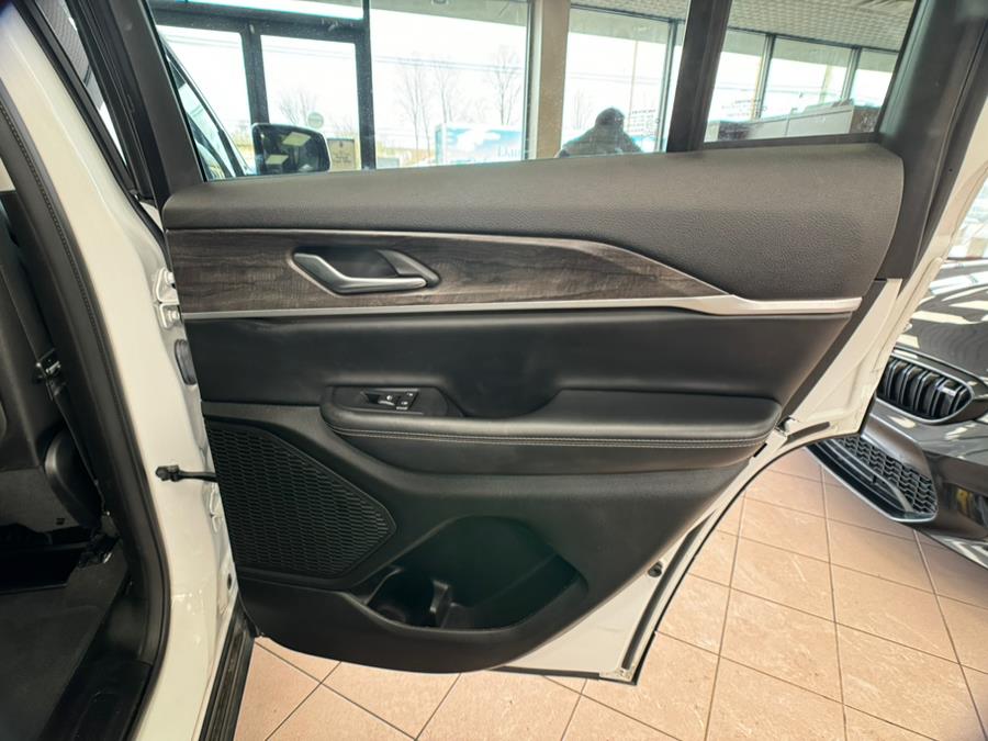 2023 Jeep Grand Cherokee Limited 4x4 photo