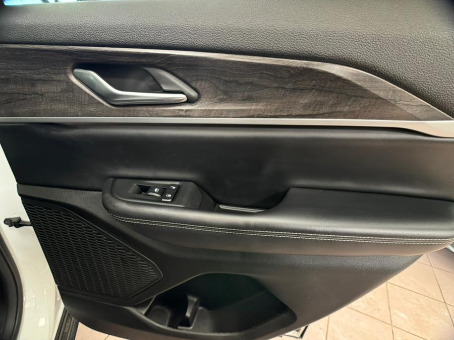 2023 Jeep Grand Cherokee Limited 4x4 photo
