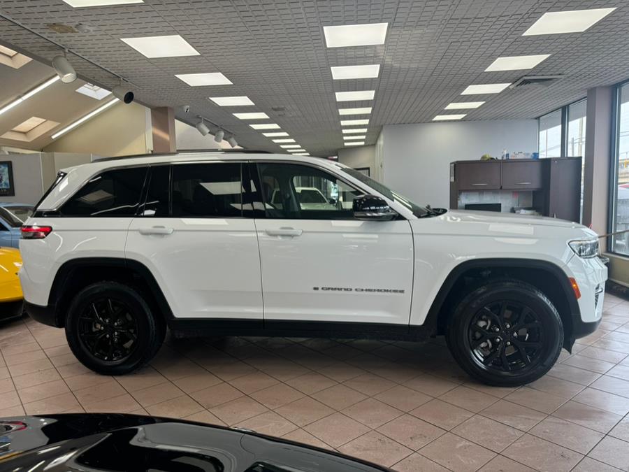 2023 Jeep Grand Cherokee Limited 4x4 photo