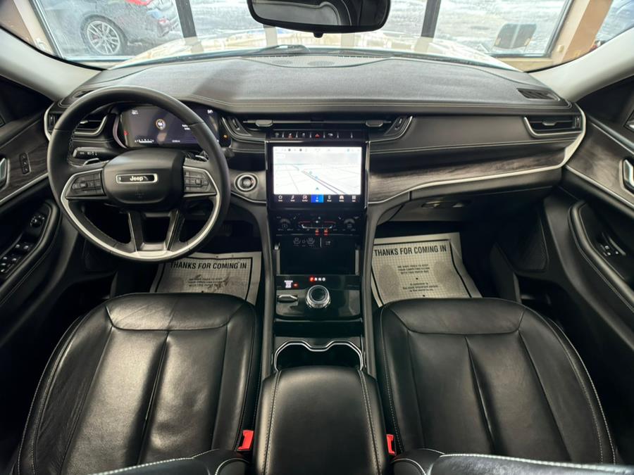 2023 Jeep Grand Cherokee Limited 4x4 photo