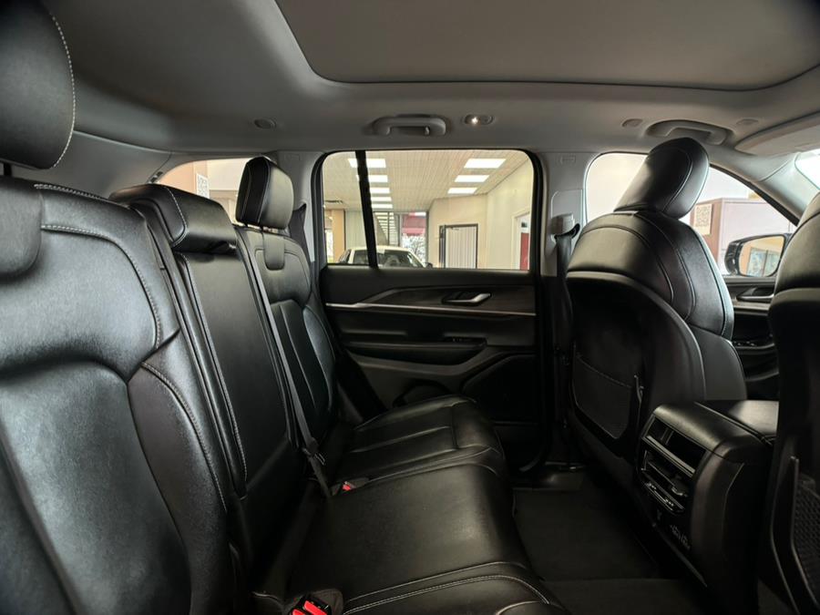 2023 Jeep Grand Cherokee Limited 4x4 photo