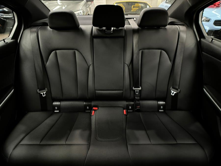 2021 BMW 3-Series 330i xDrive Sedan North Americ photo