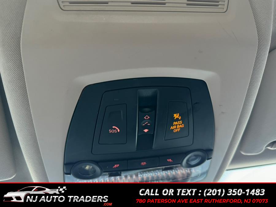 2015 BMW 5-Series 4dr Sdn 528i xDrive AWD photo