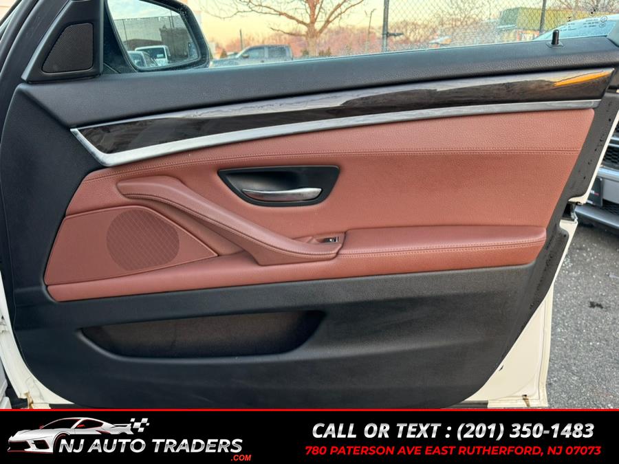 2015 BMW 5-Series 4dr Sdn 528i xDrive AWD photo